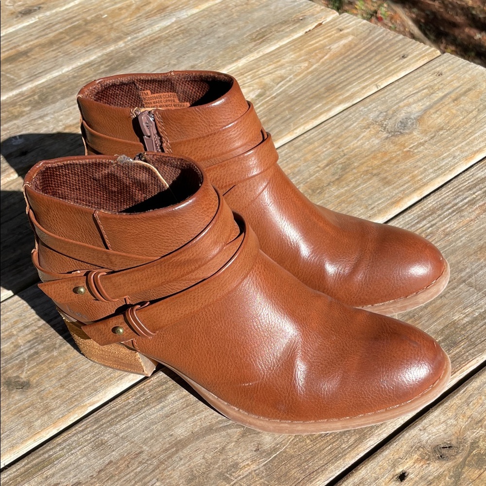 BOC MEREDITH WRAP AROUND BOOTIES Sz 7